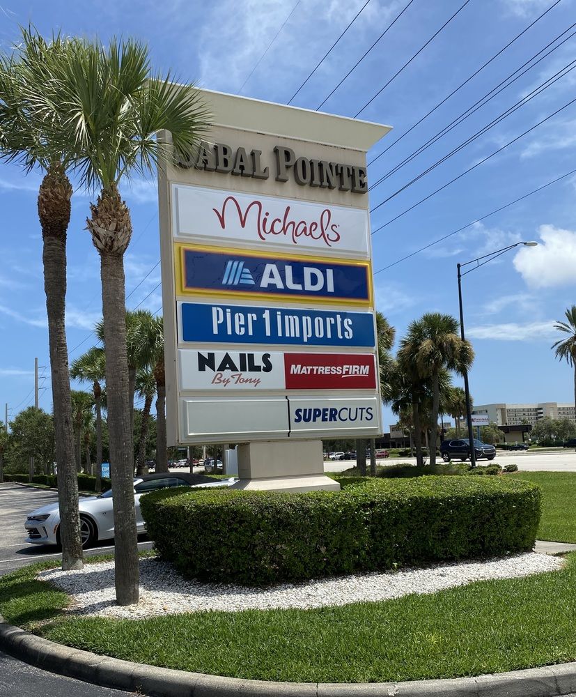 Sabal Pointe Plaza: 780 E Merritt Island Cswy, Merritt Island, FL 32952